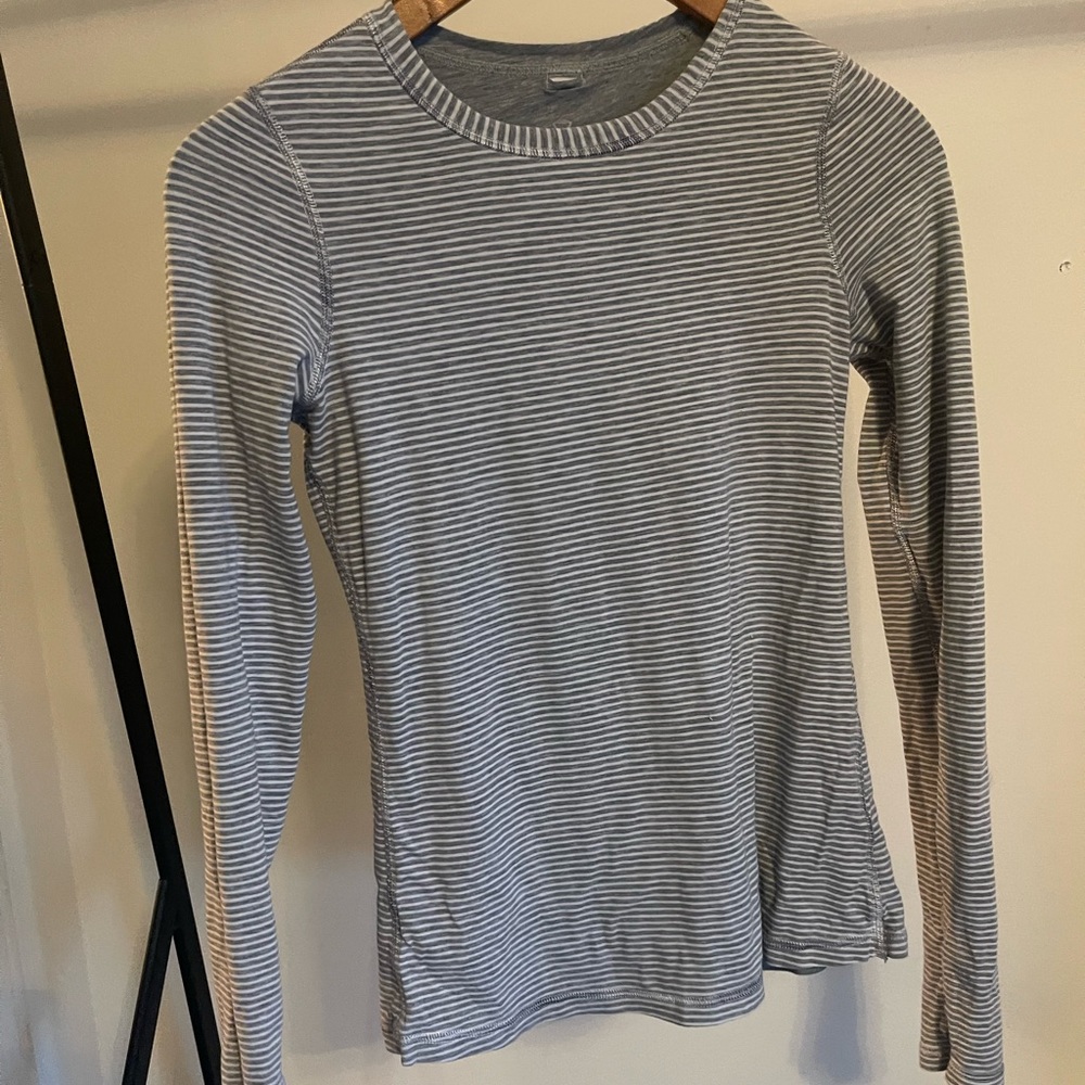 Ivivva by Lululemon reversible shirt